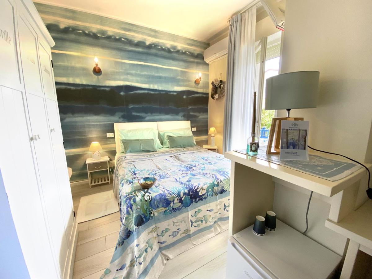 B&B Due Passi Dal Mare Cinquale Exteriér fotografie