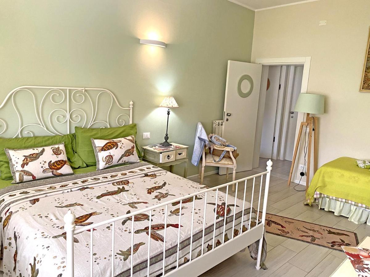 B&B Due Passi Dal Mare Cinquale Exteriér fotografie