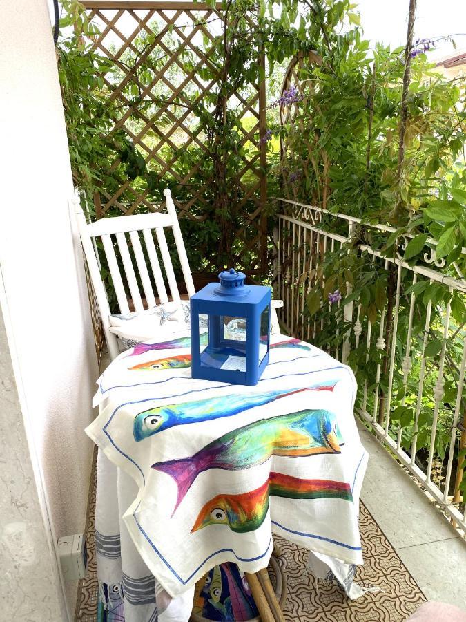 B&B Due Passi Dal Mare Cinquale Exteriér fotografie