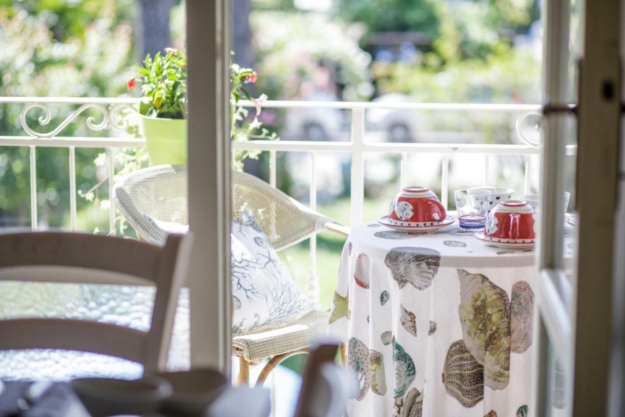 B&B Due Passi Dal Mare Cinquale Exteriér fotografie