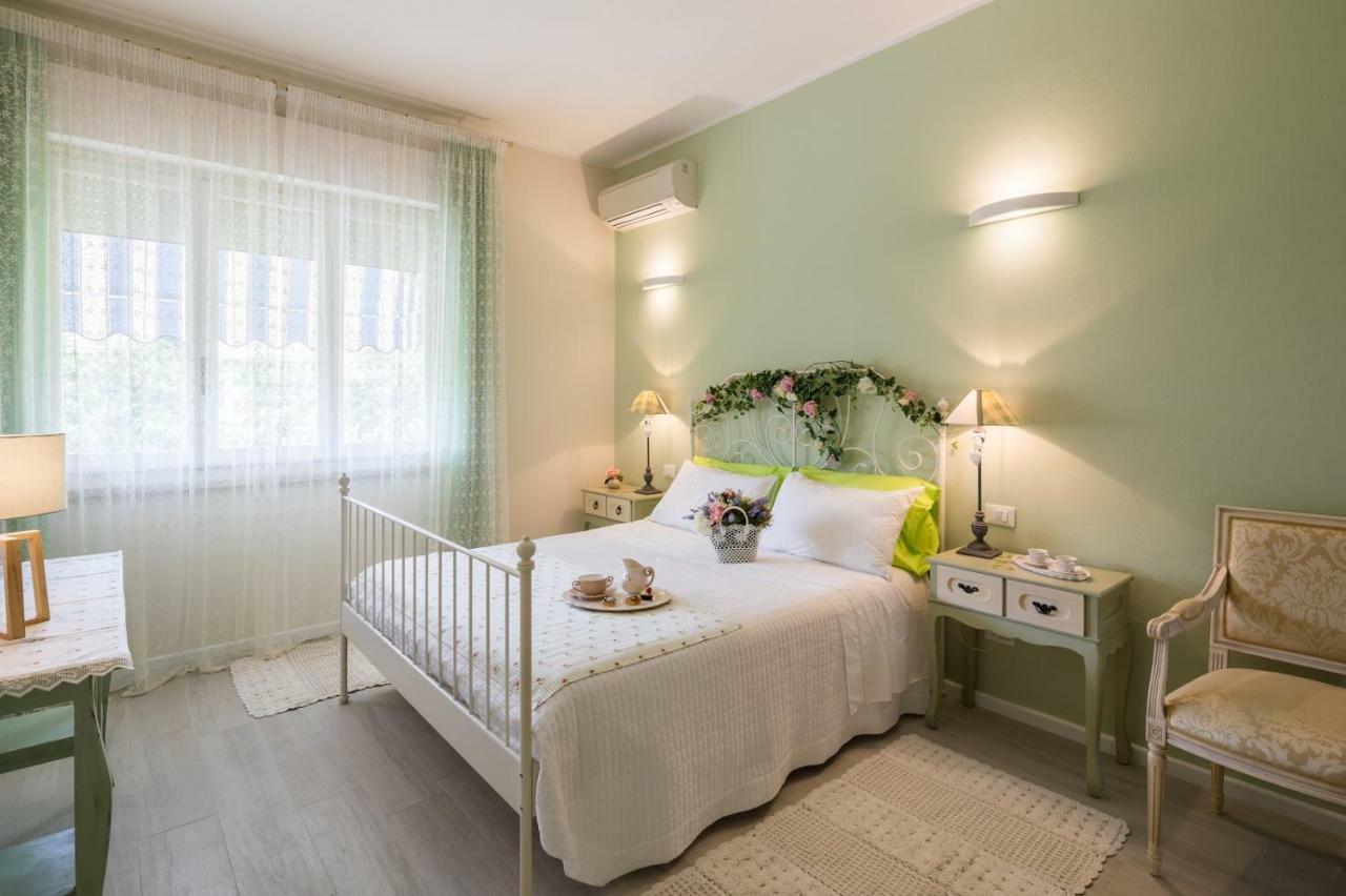 B&B Due Passi Dal Mare Cinquale Exteriér fotografie