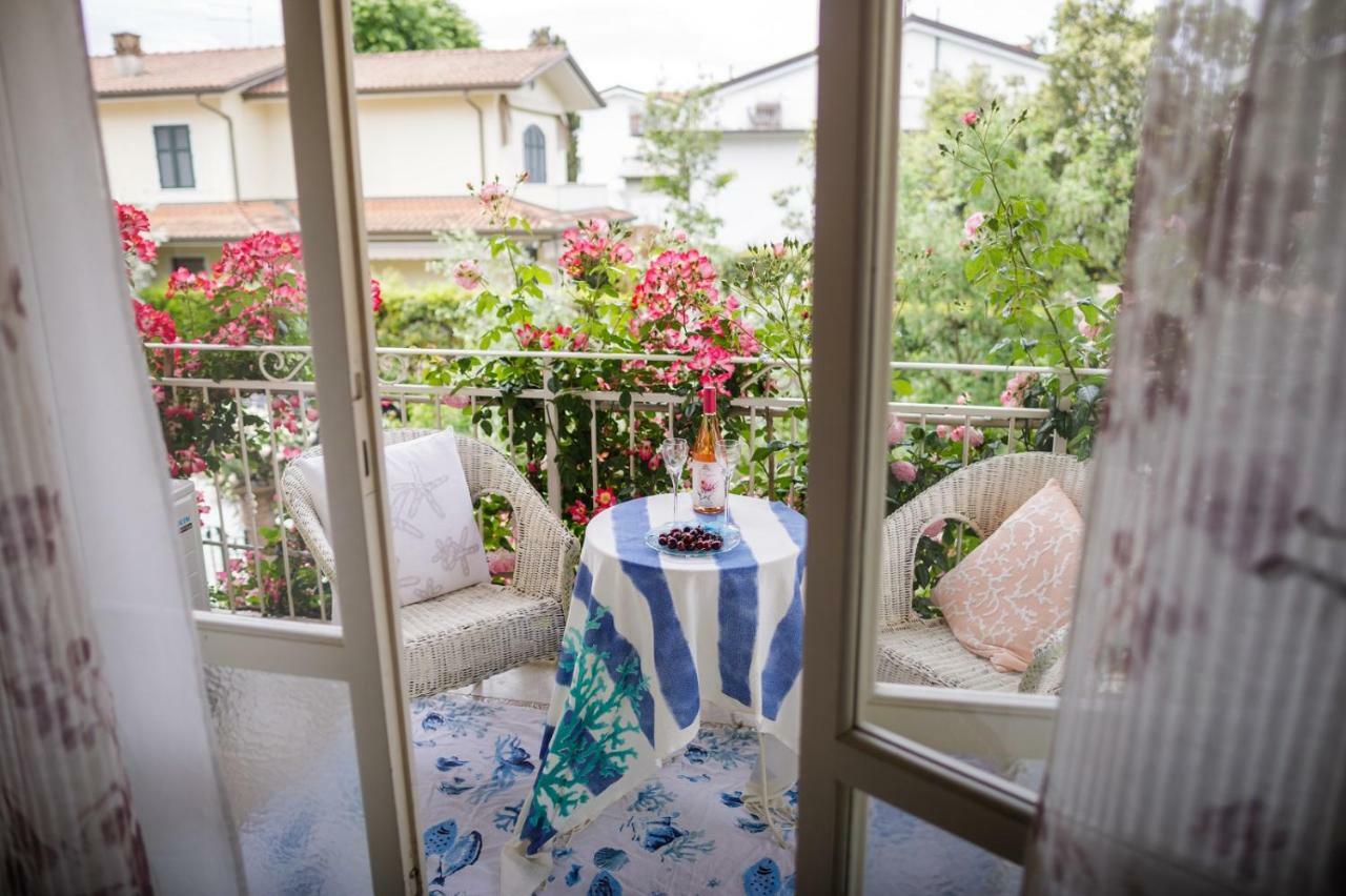 B&B Due Passi Dal Mare Cinquale Exteriér fotografie